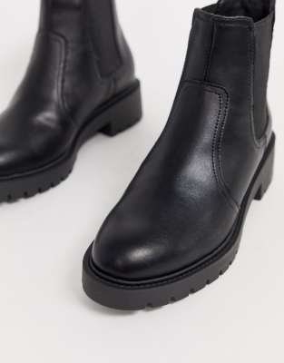 rubber boot manufacturers