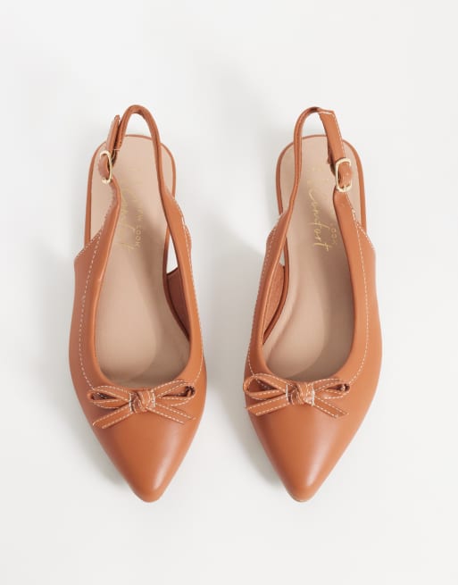 New Look Wide Fit faux leather flat slingbacks in tan, 3 of 4