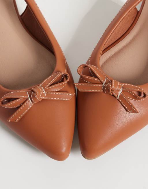 New Look Wide Fit faux leather flat slingbacks in tan, 4 of 4
