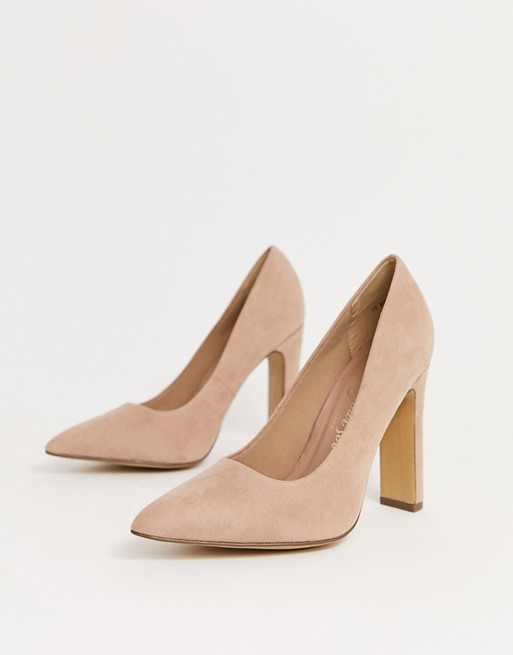 New Look Wide Fit faux suede pointed heeled shoes in tan