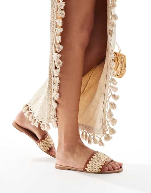 New Look Wide Fit – Flache Sandalen in Hellbraun mit Bastmuster, weite Passform, 3 von 4