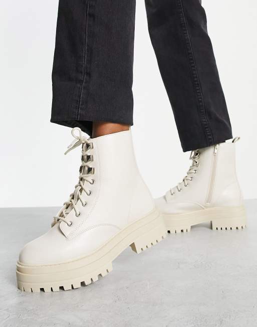 New Look Wide Fit - Flade chunky snørestøvler i råhvid, 2 af 4