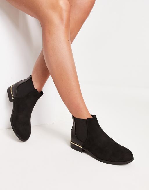 Flat 2024 chelsea boot