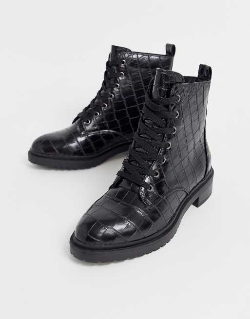 New look wide fit lace up flat hiker boot in clearance black