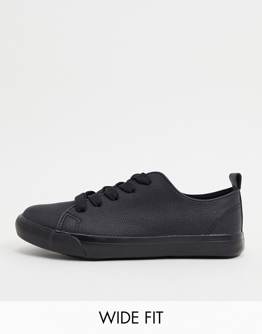 New Look Wide Fit lace up trainer in black