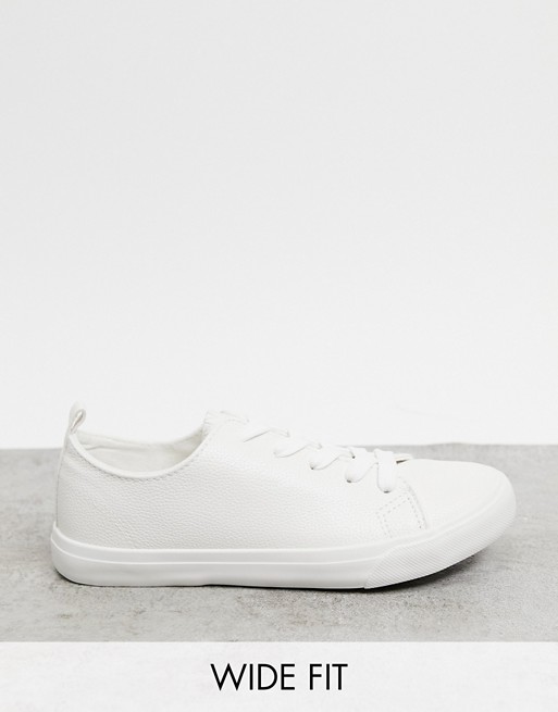 New Look Wide Fit lace up trainer in white