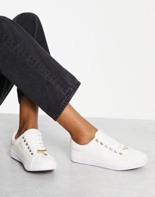 New Look Wide Fit lace up trainer with gold eyelet detail in white