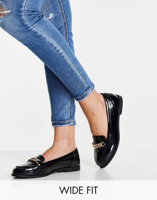 New Look Wide Fit - Lakleren loafers met kettingdetail in zwart