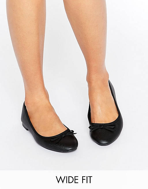 New Look wide fit leather look ballet pump