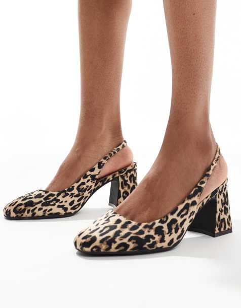 New Look Wide Fit – Leopardmönstrade skor i satin med blockklack, hälrem och bred passform - view 1