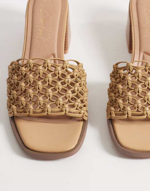 New Look Wide Fit - Lysebrune vævede mules med blokhæl, 2 af 4