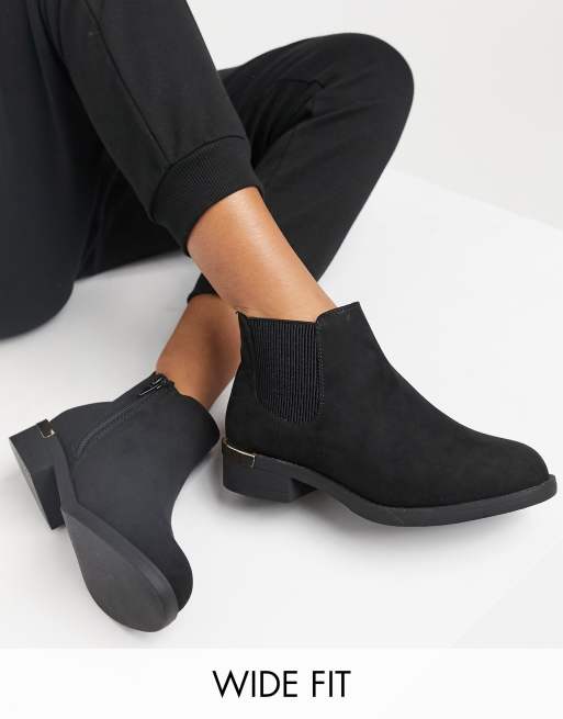 black metal trim chelsea boots