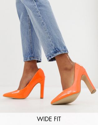 pointed toe block heels