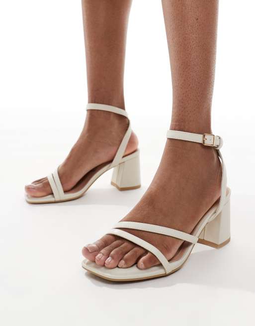New Look Wide Fit - Sandales à talon et à brides multiples - Blanc cassé, 4 de 4