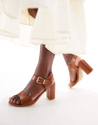 New Look Wide Fit - Sandaletten in Camel mit Blockabsatz, weite Passform-Neutral