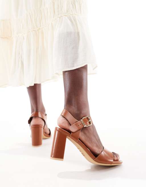 New Look Wide Fit – Sandaletten in Camel mit Blockabsatz, weite Passform, 2 von 4