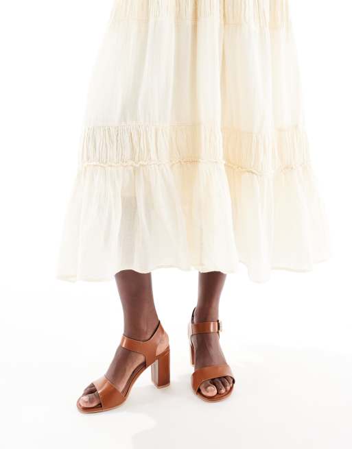 New Look Wide Fit – Sandaletten in Camel mit Blockabsatz, weite Passform, 4 von 4