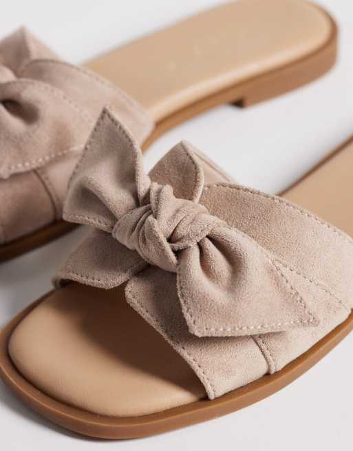 New Look Wide Fit - Sandali color visone a pianta larga con fiocco, 2 di 4