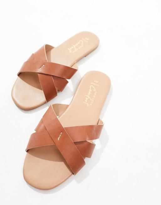 New Look Wide Fit - Sandali marroni con fascette incrociate, 2 di 4