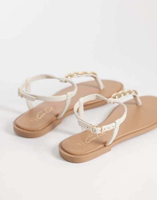 New Look Wide Fit  scallop detail toe post sandal in off white, 4 of 4