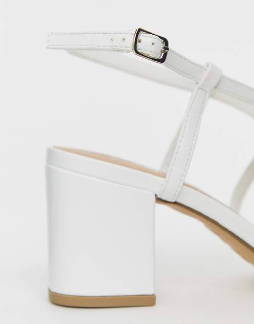 White block hotsell heels new look