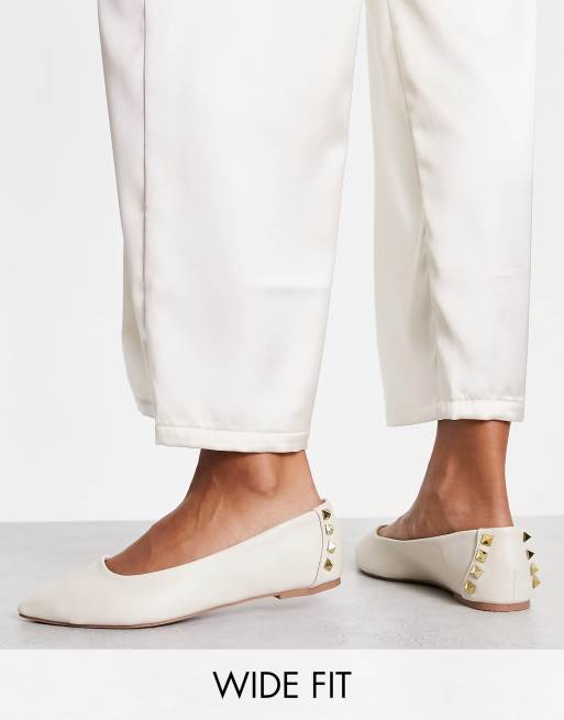 Wide fit white flat on sale shoes