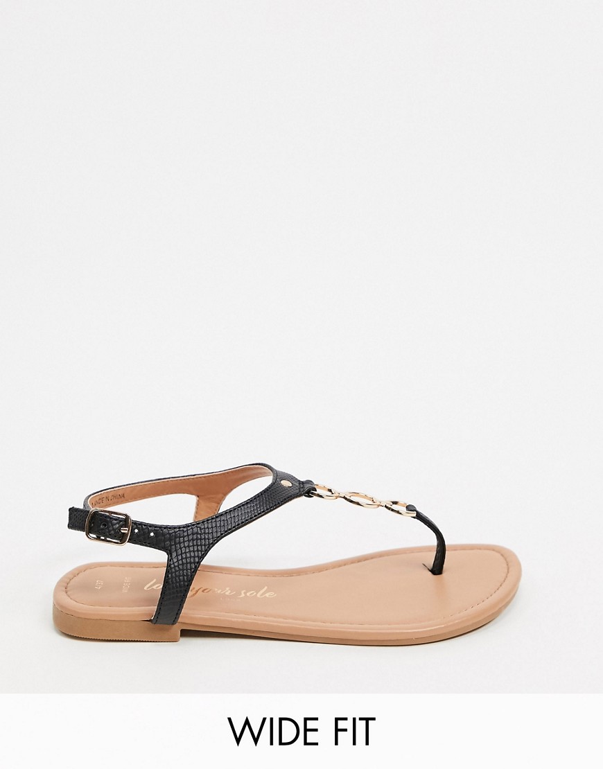 New Look Wide Fit – Svarta platta sandaler med kedja