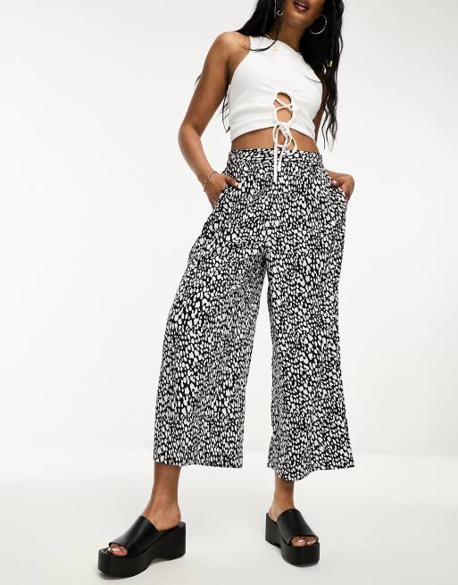 New Look wide leg cropped pants in black polka dot