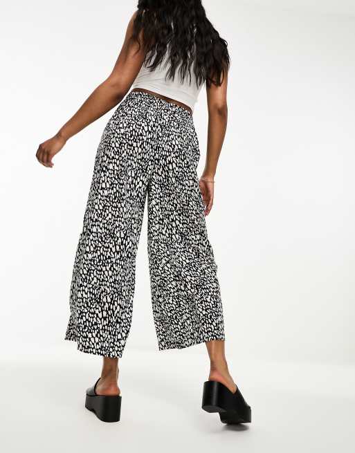 Wide Leg Cropped Trouser