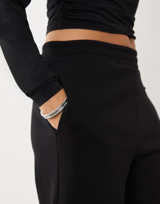New Look wide leg jogger in black, 3 of 5