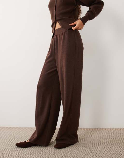 New Look wide leg knitted pant co-ord in dark brown, 3 of 5