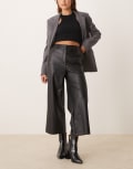 [New Look] New Look wide leg leather-look culottes in black 16 BLACK