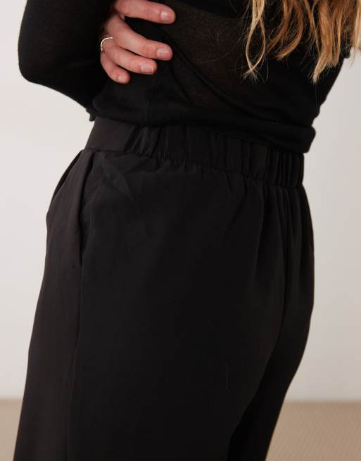 New Look wide leg pull on trouser in black, 4 of 5