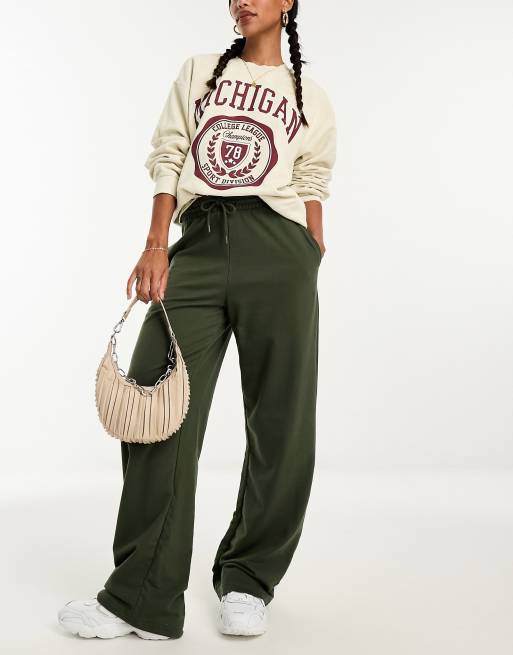 New Look wide leg trackies in khaki