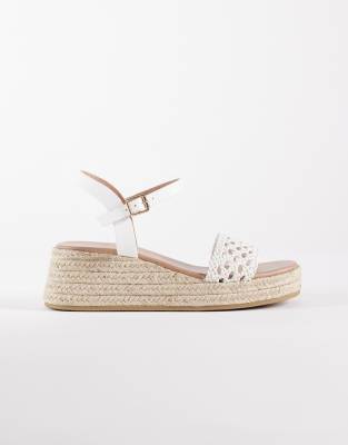  woven flatform sandal 