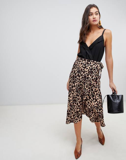 New Look wrap skirt in leopard print