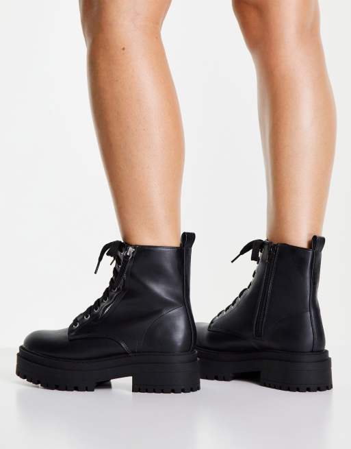 New Look zip detail lace up chunky flat boot in black ASOS