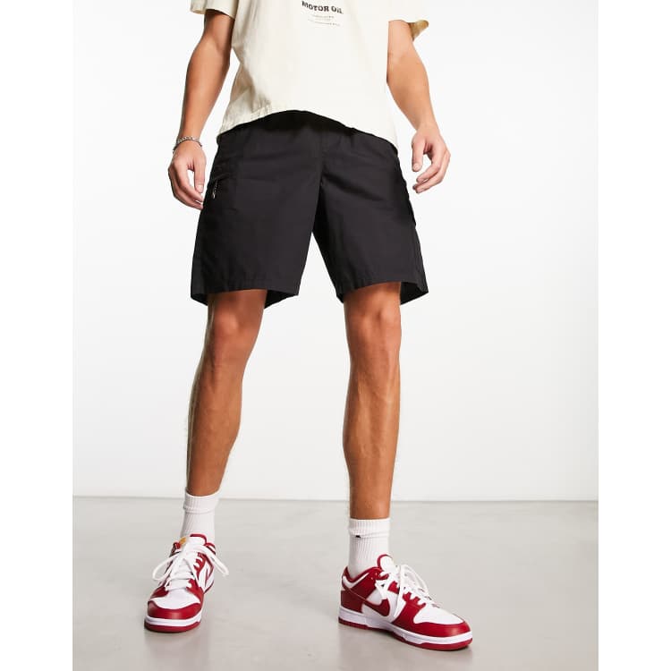 Mens cargo shorts shop with zipper pockets