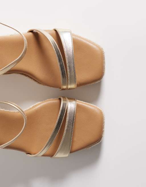 New Look – Złote espadryle na koturnie, 3 z 4