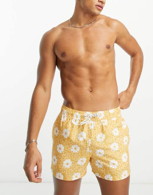 New Look - Zwemshort met leliebladprint in geel