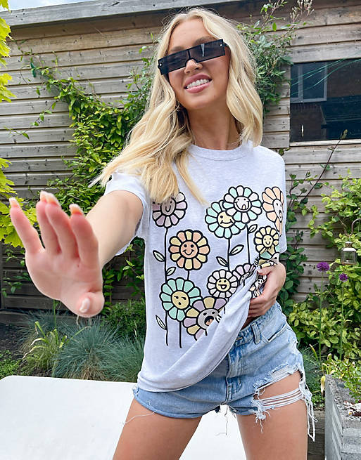 New Love Club oversized t-shirts with flowers graphic in grey
