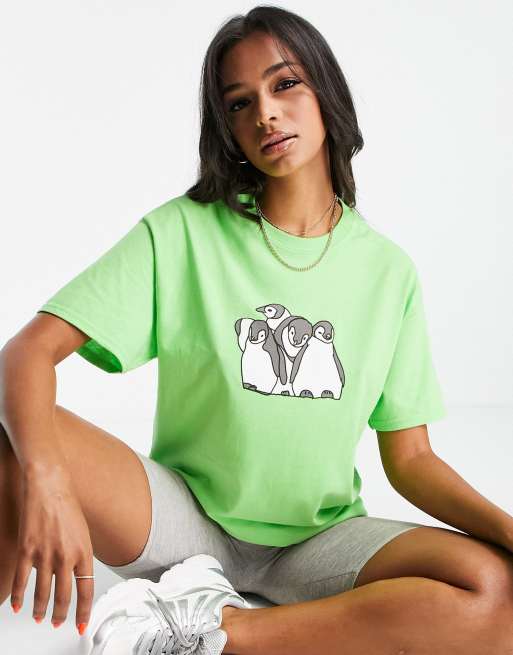 New Love Club – Grön t-shirt i oversize med pingvintryck