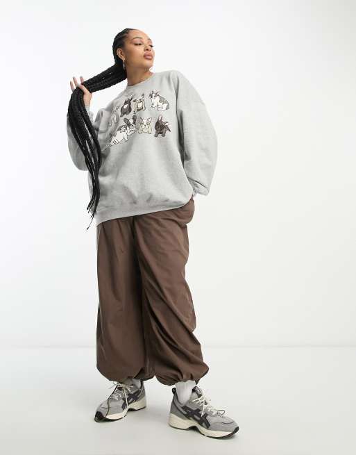 New Love Club – Plusstorlek – Askgrå sweatshirt med mopstryck, 2 av 4