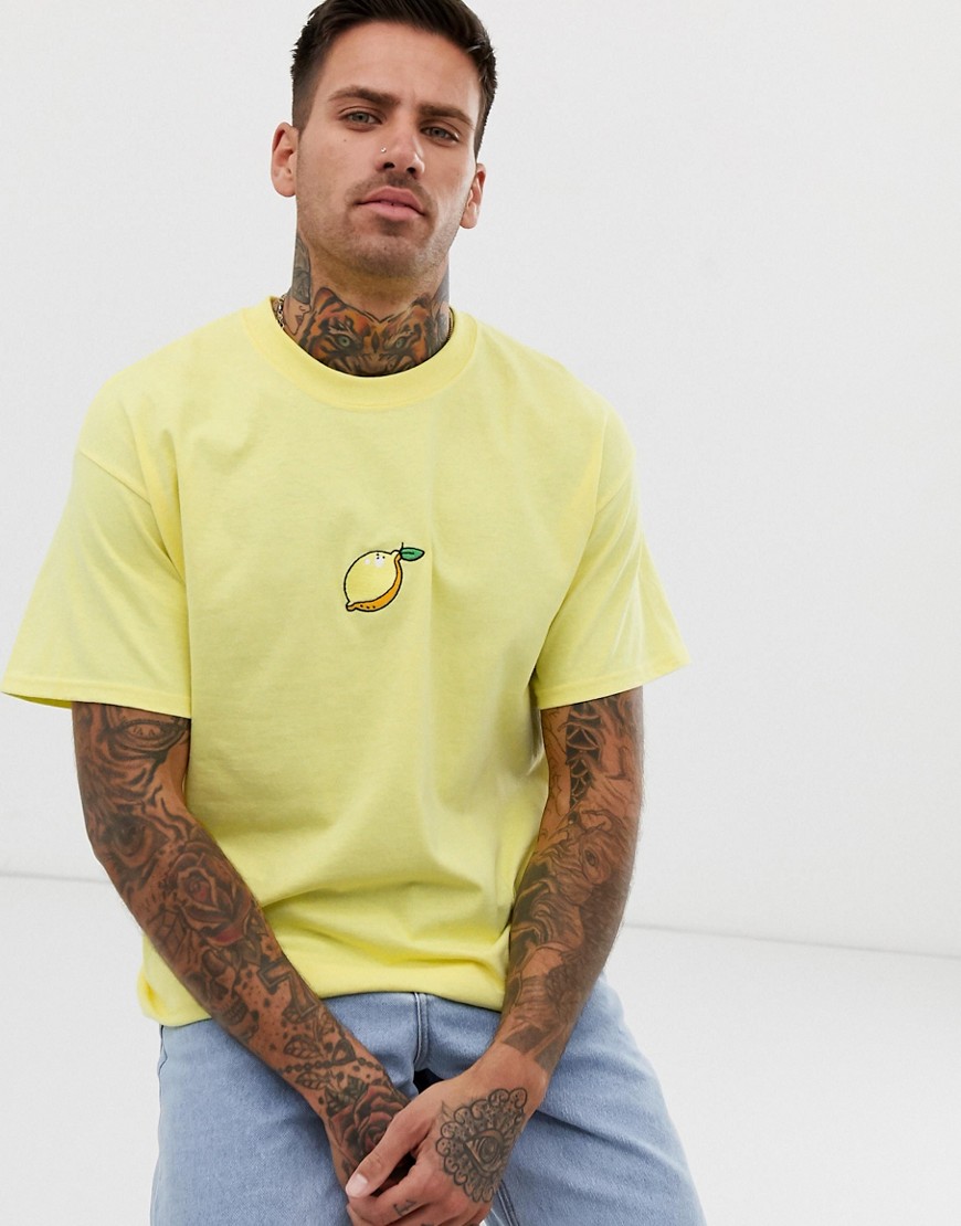 New Love Club – T-shirt i oversize-modell med broderad citron-Gul