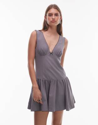 V Neck 1