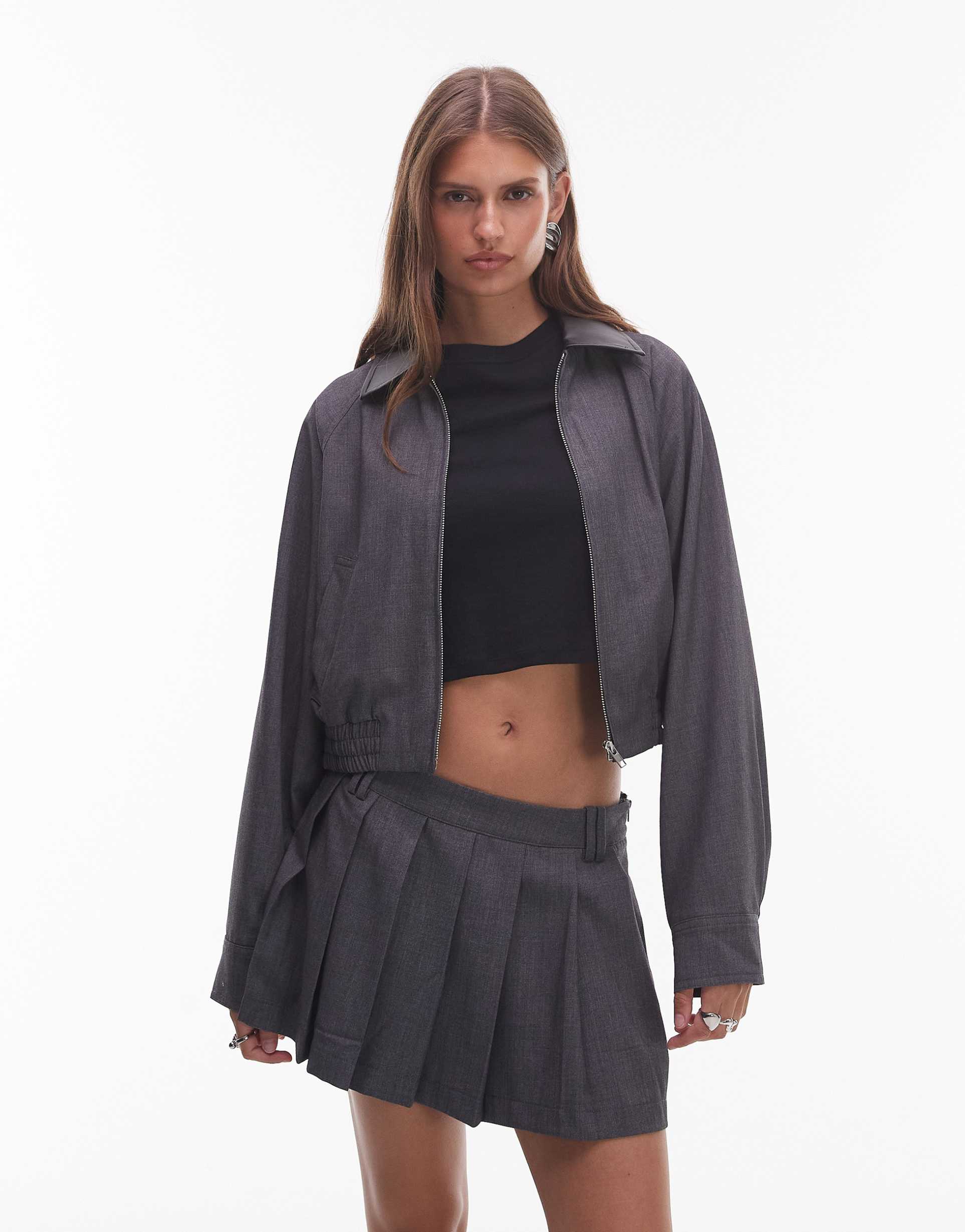 nia daniel cropped bomber jacket with collar in charcoal