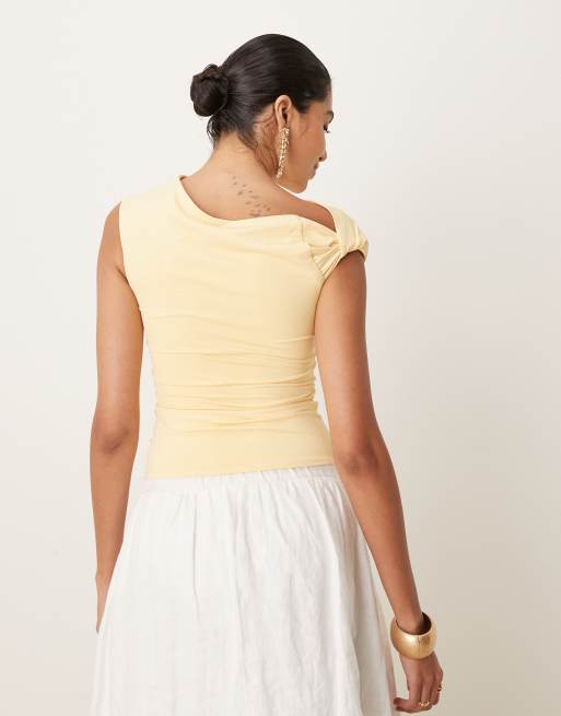 Nia fraise one-shoulder slinky top in butter, 2 of 4