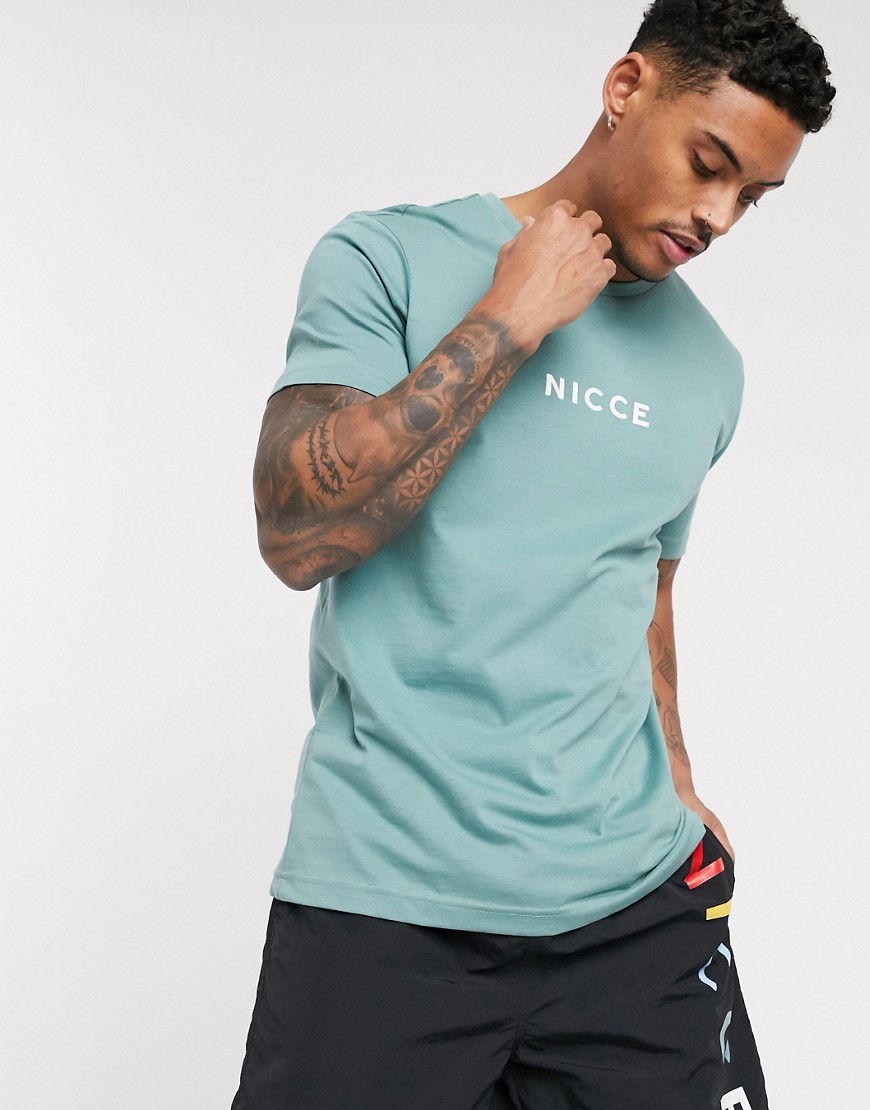 Nicce - Blå t-shirt med centreret logo