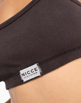 Nicce Kira Waffle Crop Tank Top In Gray
