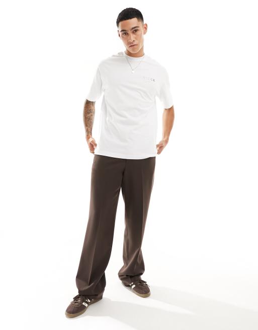 Nicce – Oversize-T-Shirt in Weiß mit verzerrtem Logo und Print auf Brust und Rücken, 4 von 4